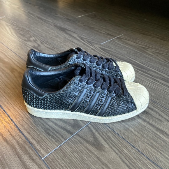 Adidas Superstar - Picture 1 of 3